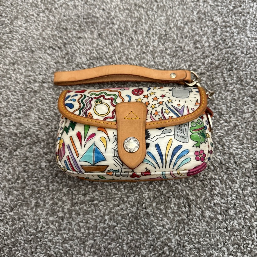 Vintage Dooney and Bourke Wristlet